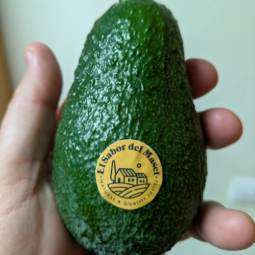 aguacate Lamb Hass con pegatina del Sabor del Maset