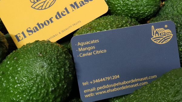 caja envío aguacates con datos pedido